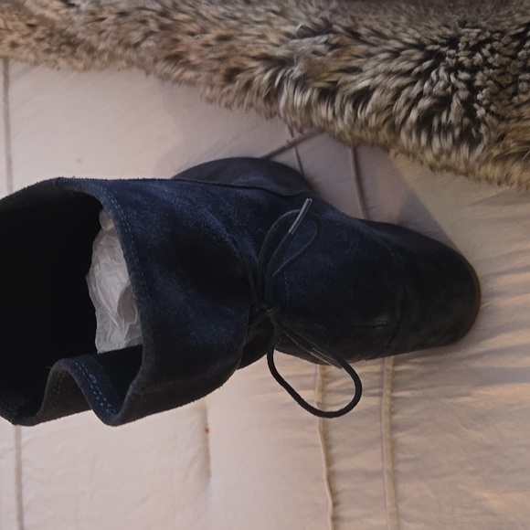 Splendid Ankle Suede Boots - Picture 6 of 6